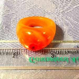 CARNELIAN RING UNISEX Size 11-11 1/2 LIKE NEW GORGEOUS GEMSTONE RING